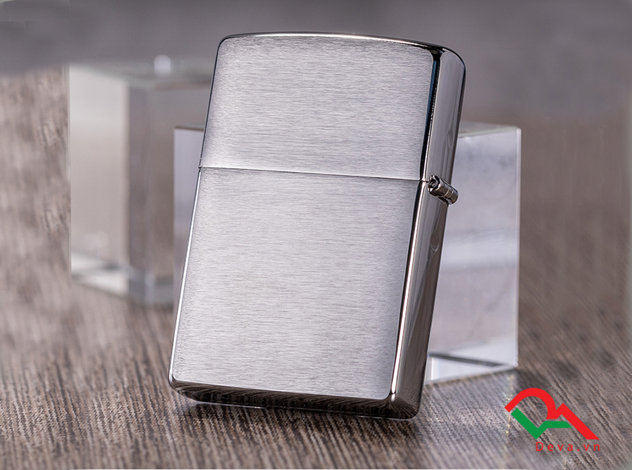 Hình ảnh mặt sau Zippo